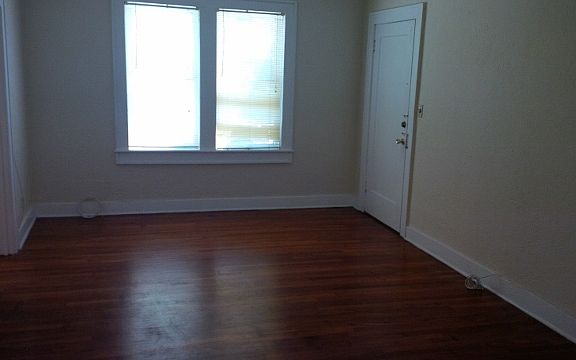 5th image of 1910 Howard St APT 9