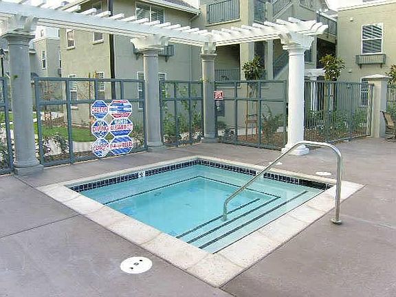 5th image of 3604 Flora Vista Ave APT 313