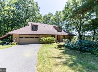 1222 Deerfield Dr, State College, PA 16803
