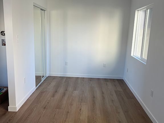 4th image of 6013 Seville Ave #1/2