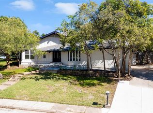 2910 Coronado St, Irving, TX 75062