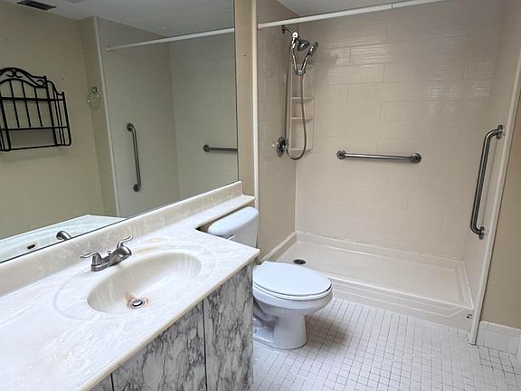 5th image of 1300 SW 125th Avenue #103k