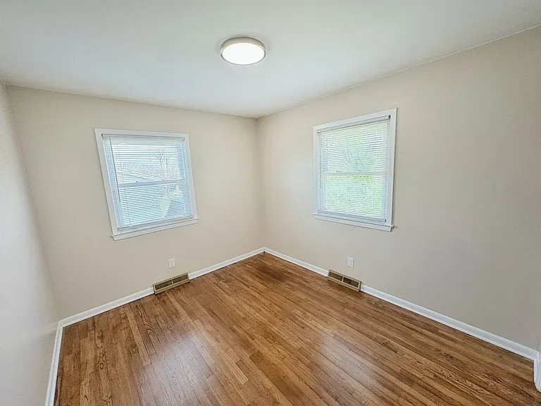 604 Summit Rd — Photo 10