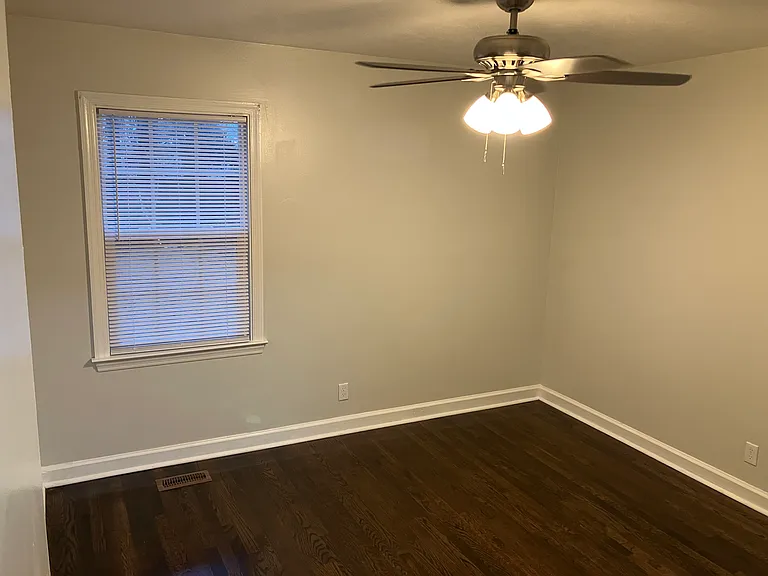 1509 Acacia Dr — Photo 5