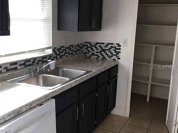3rd image of 1918 Honour Rd APT 4