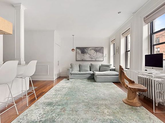 2nd image of 315 E 12th St APT 14