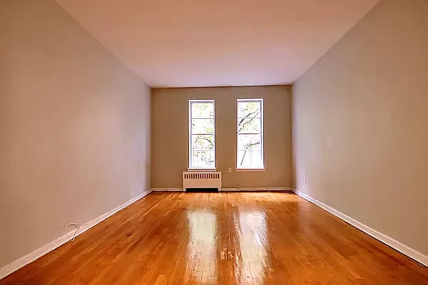 Rented by REAL New York | media 29