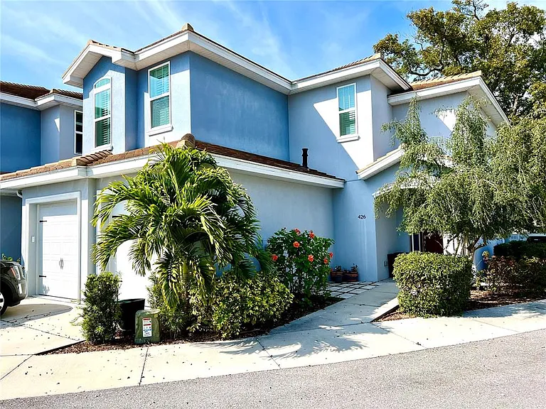 426 Birdsong Ln — Photo 1