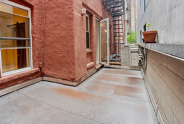 Rented by Tesla Realty Group LLC | media 5