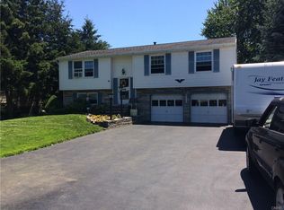 2294 Mercer St, Baldwinsville, NY 13027