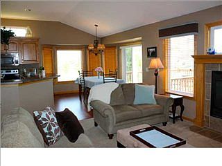 2nd image of 709 E Woodstone Ct