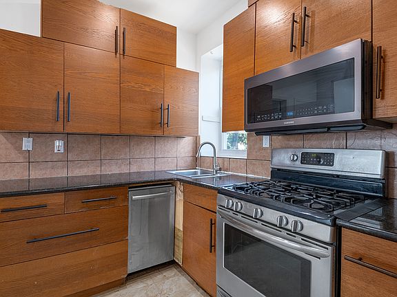 3rd image of 310A Paterson Plank Rd #3B