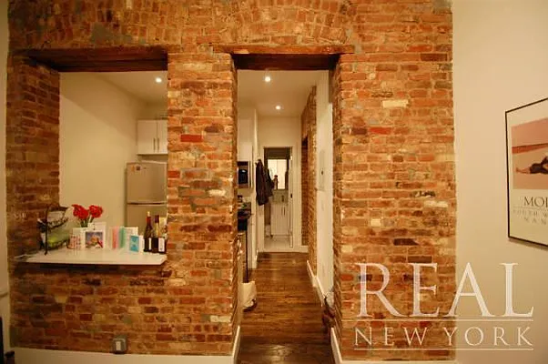 Rented by REAL New York | media 32