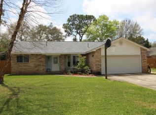 4 Maple Ave, Shalimar, FL 32579