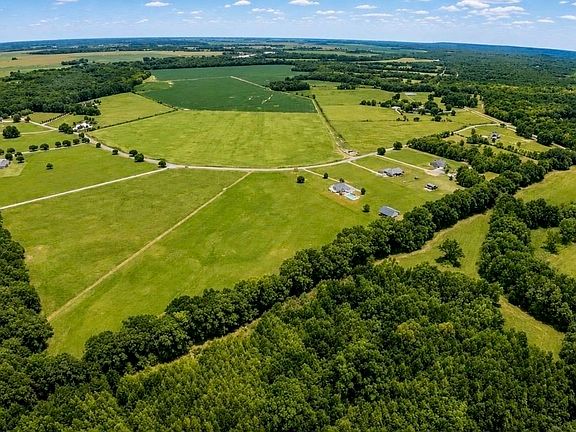 3rd image of 201 River Ridge Rd