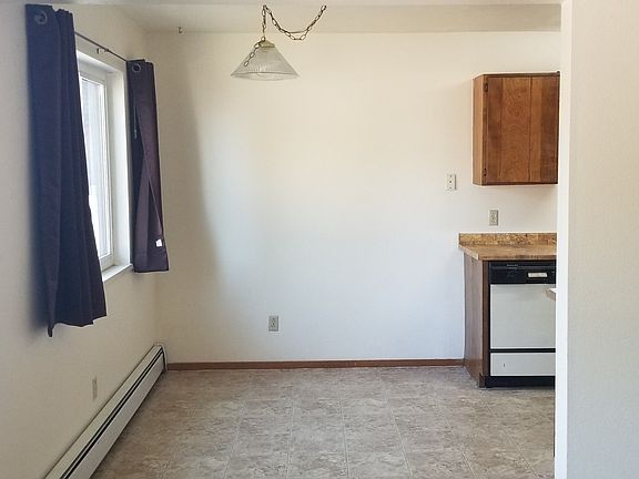 5th image of 451 1/2 Topaz Dr APT B