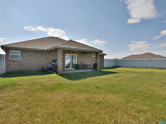 2nd image of 121 Crest Pointe Dr