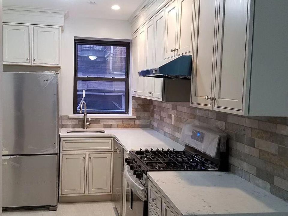 1st image of 14006 33rd Ave #1-F