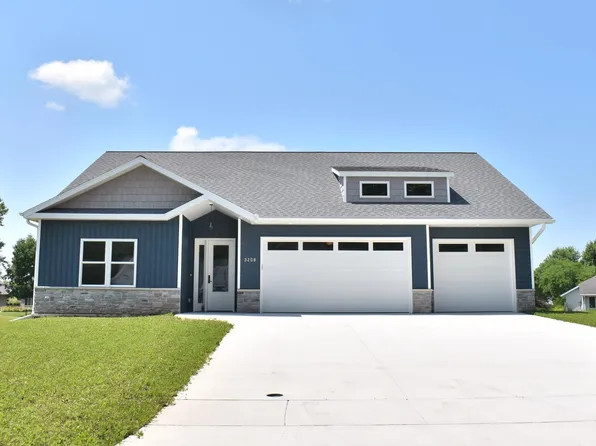3208 Eclipse Dr, Green Bay, WI 54311