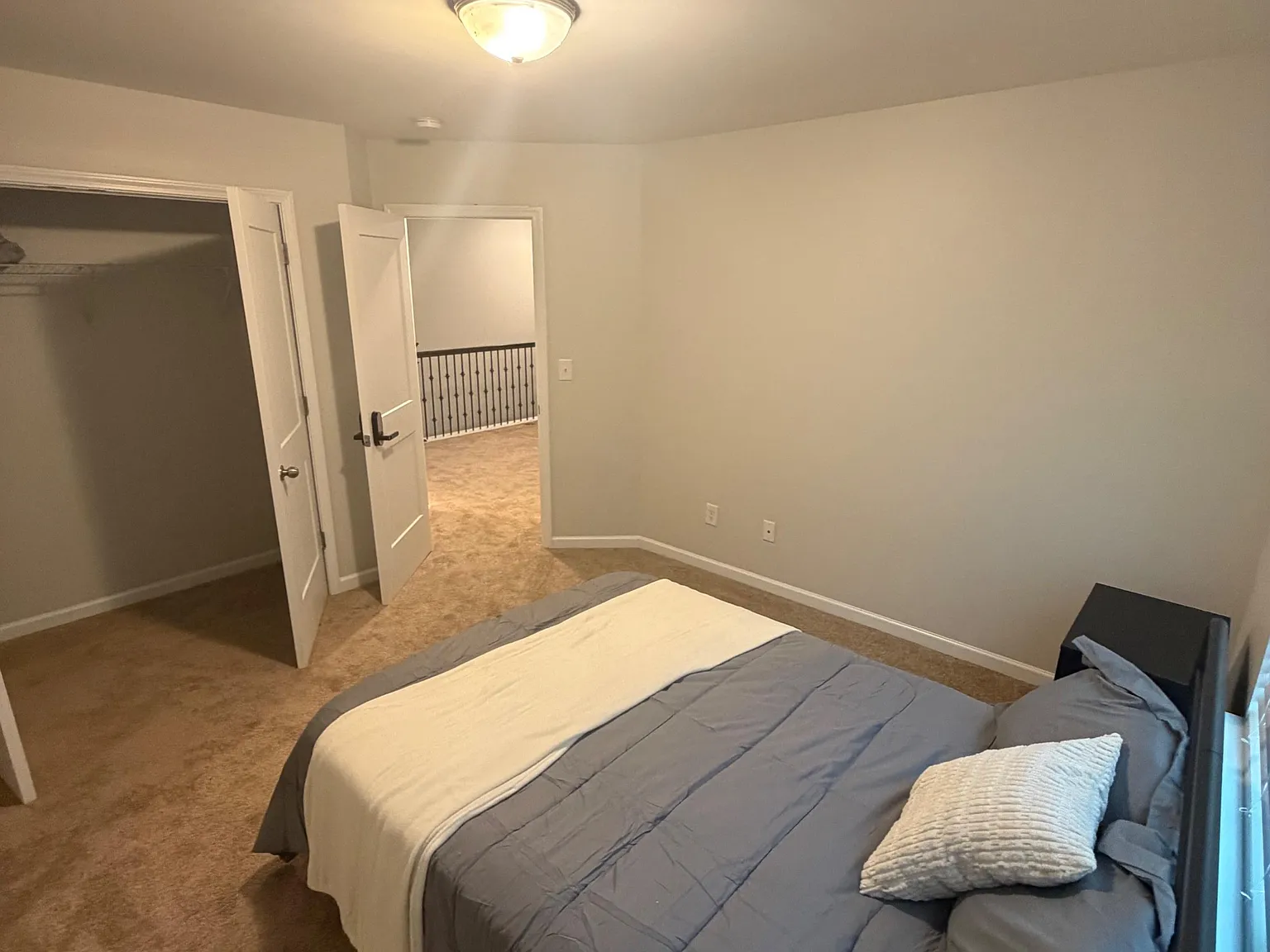 4 bed, 2.5 bath, 1918 sqft, $1,083 — Photo 3