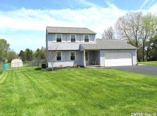 8596 Tartan Dr N, Cicero, NY 13039