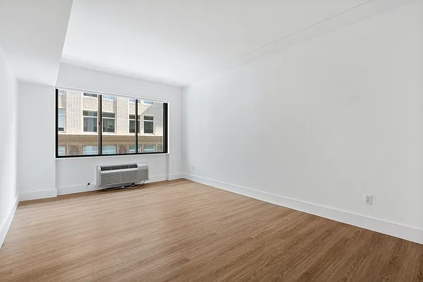 Rented by Greystar | media 7