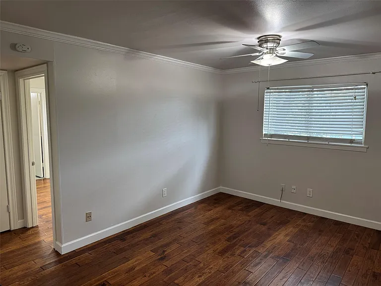 803 W 28th St #206 — Photo 5