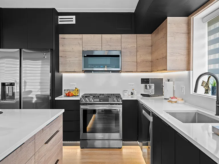 5155 Madison St #403 — Photo 15