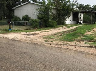 522 Lakeshore Dr N, Bandera, TX 78003
