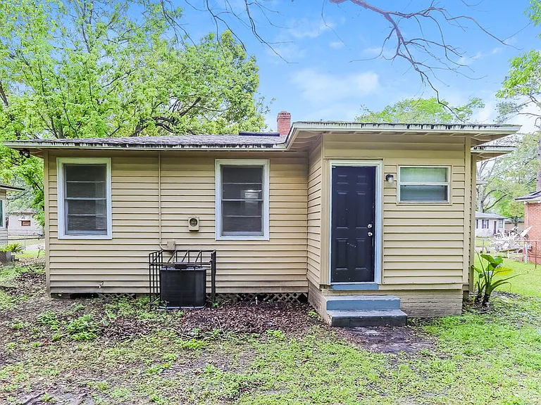 2025 Prospect St E — Photo 15