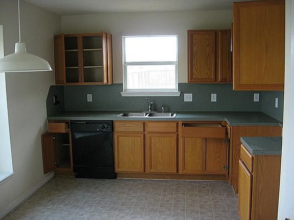 5th image of 5222 Park Village Dr