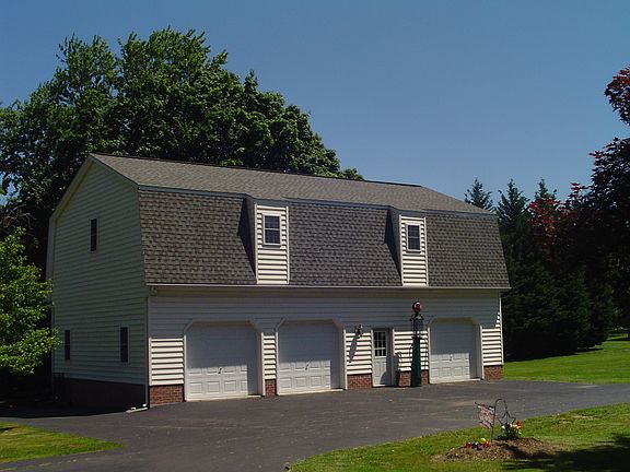 4th image of 10 Meadow Springs Dr