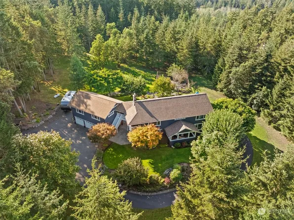1055 Neah Drive, Fox Island, WA 98333