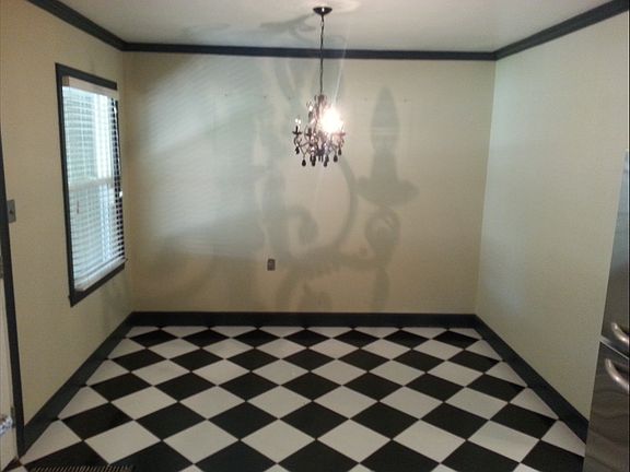 5th image of 704 W Malone St