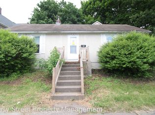 1413 W 17th St, Davenport, IA 52804
