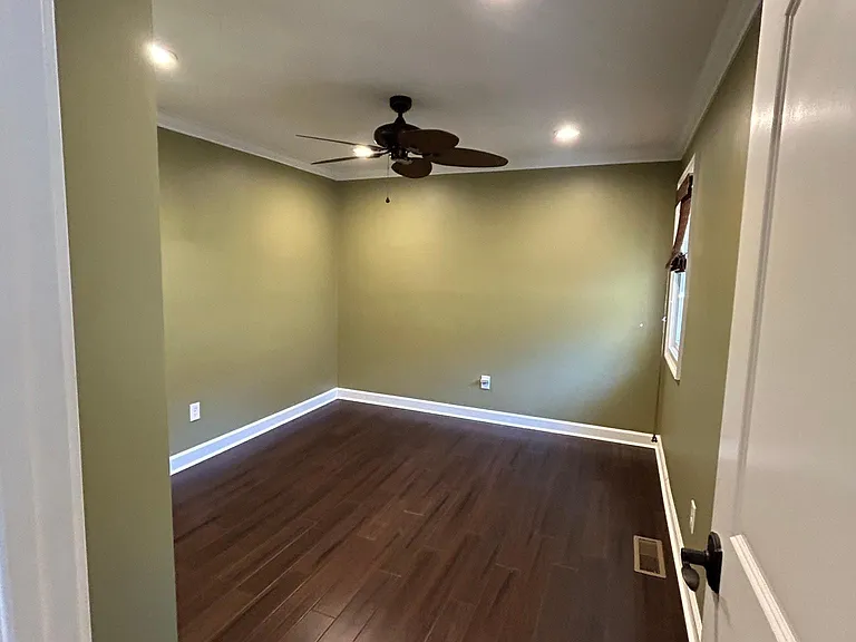 1423 Kathleen Ct — Photo 27