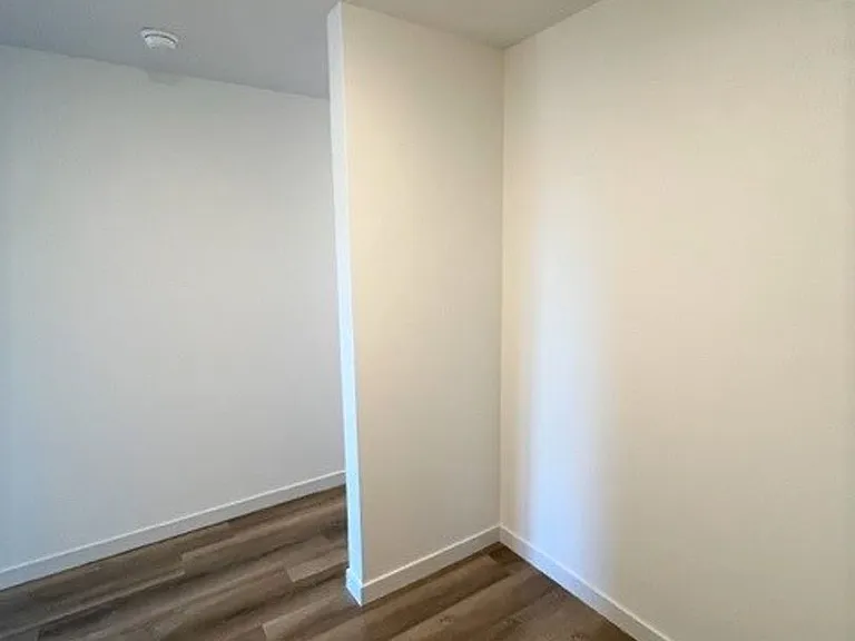 Vuemont - Renovated Modern Apartments - Renton — Photo 18