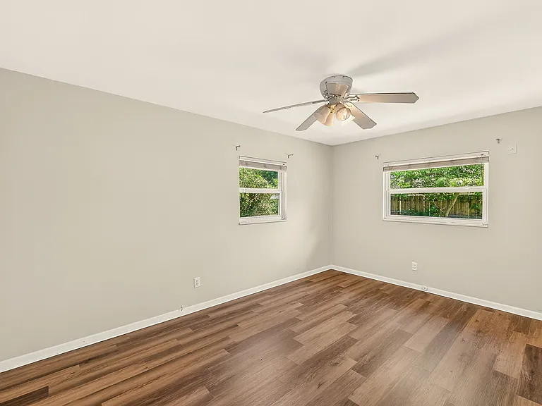 303 Saint Augustine Ave — Photo 29