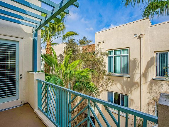 3rd image of 5625 Crescent Park W APT 414