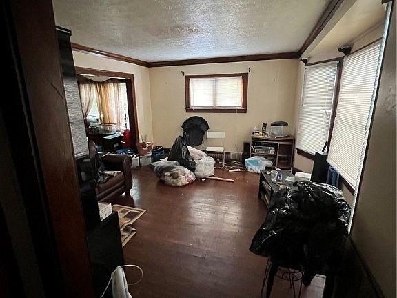 2nd image of 10508 Shale Ave
