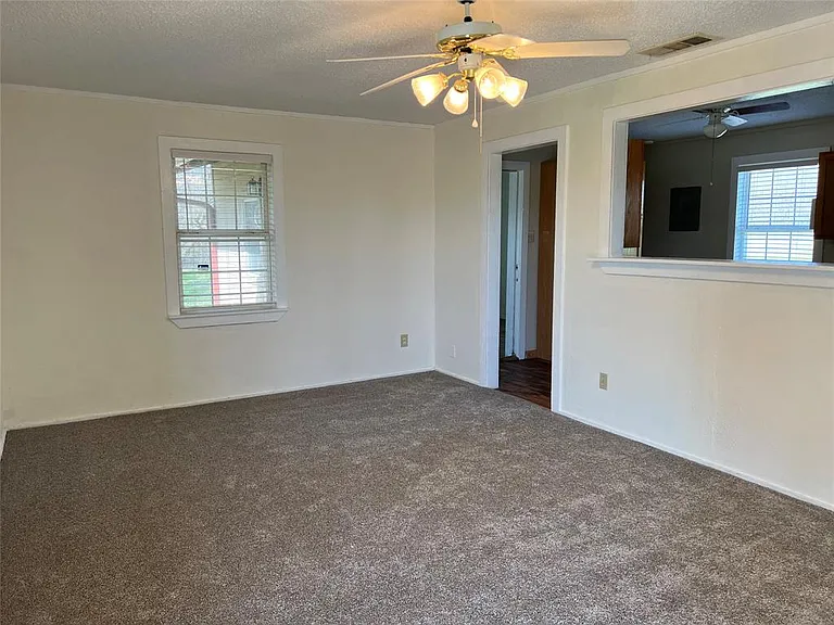2528 Private Road 5101 — Photo 23