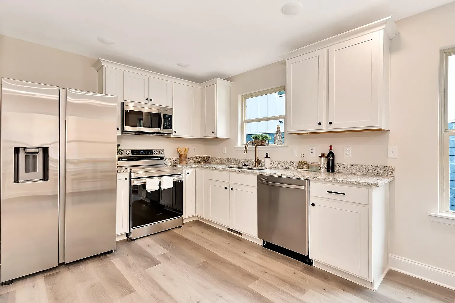 3 bed, 2.5 bath, 1255 sqft, $2,095 — Photo 3