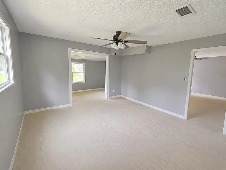 227 Live Oak Ln — Photo 9