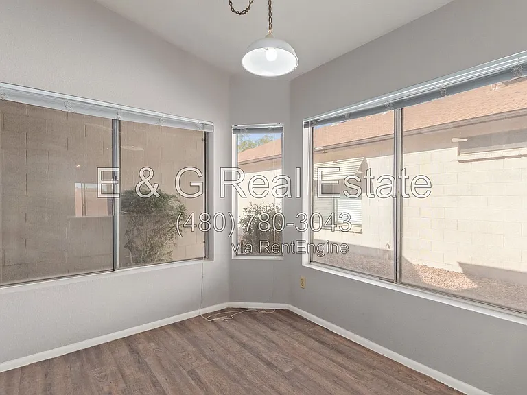 8651 N 107th Dr — Photo 7