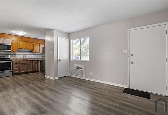 4th image of 414 Raynor St #D2
