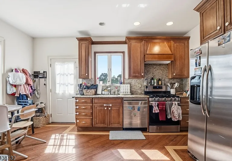 306 Walnut Ave — Photo 14