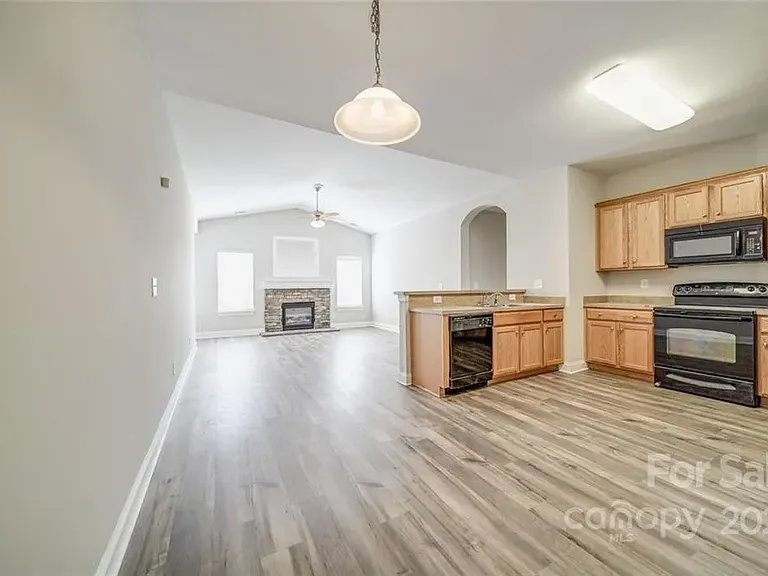 5814 Bradford Lake Ln — Photo 6
