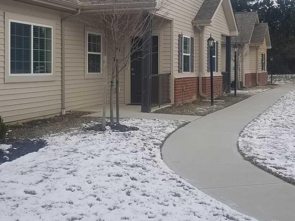 1st image of 3032 Foxbridge Dr