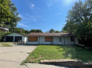 1125 Elizabeth St, Liberty, MO 64068