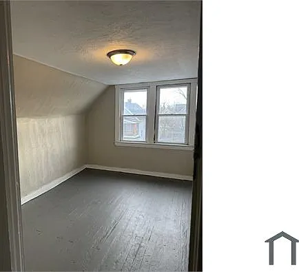 11901 Fairport Ave — Photo 18